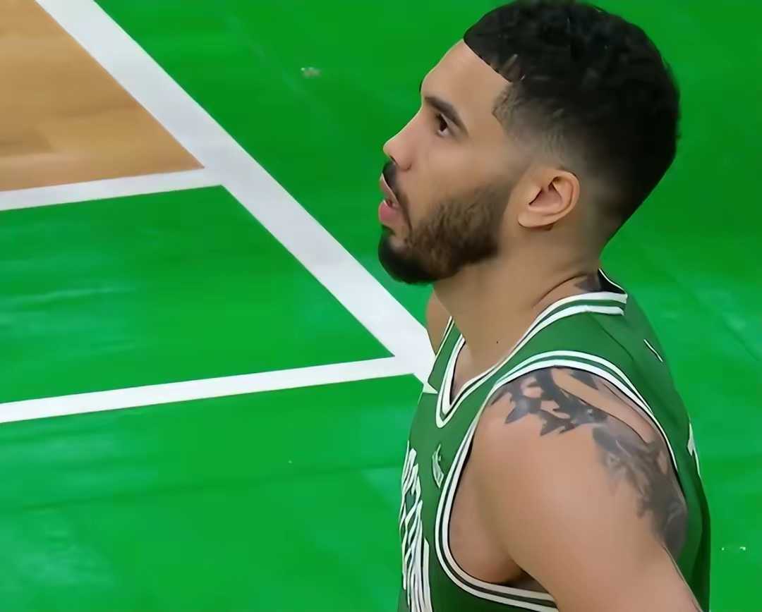 PG电子娱乐在线-湖人B队强势凯尔特人，萨博尼斯高光表现的简单介绍