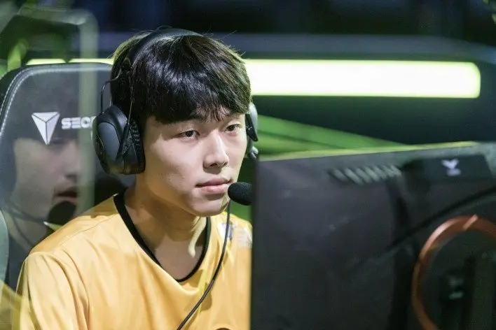 包含JDG力克C9,Caps高光表现的词条 包含JDG力克C9,Caps高光表现的词条