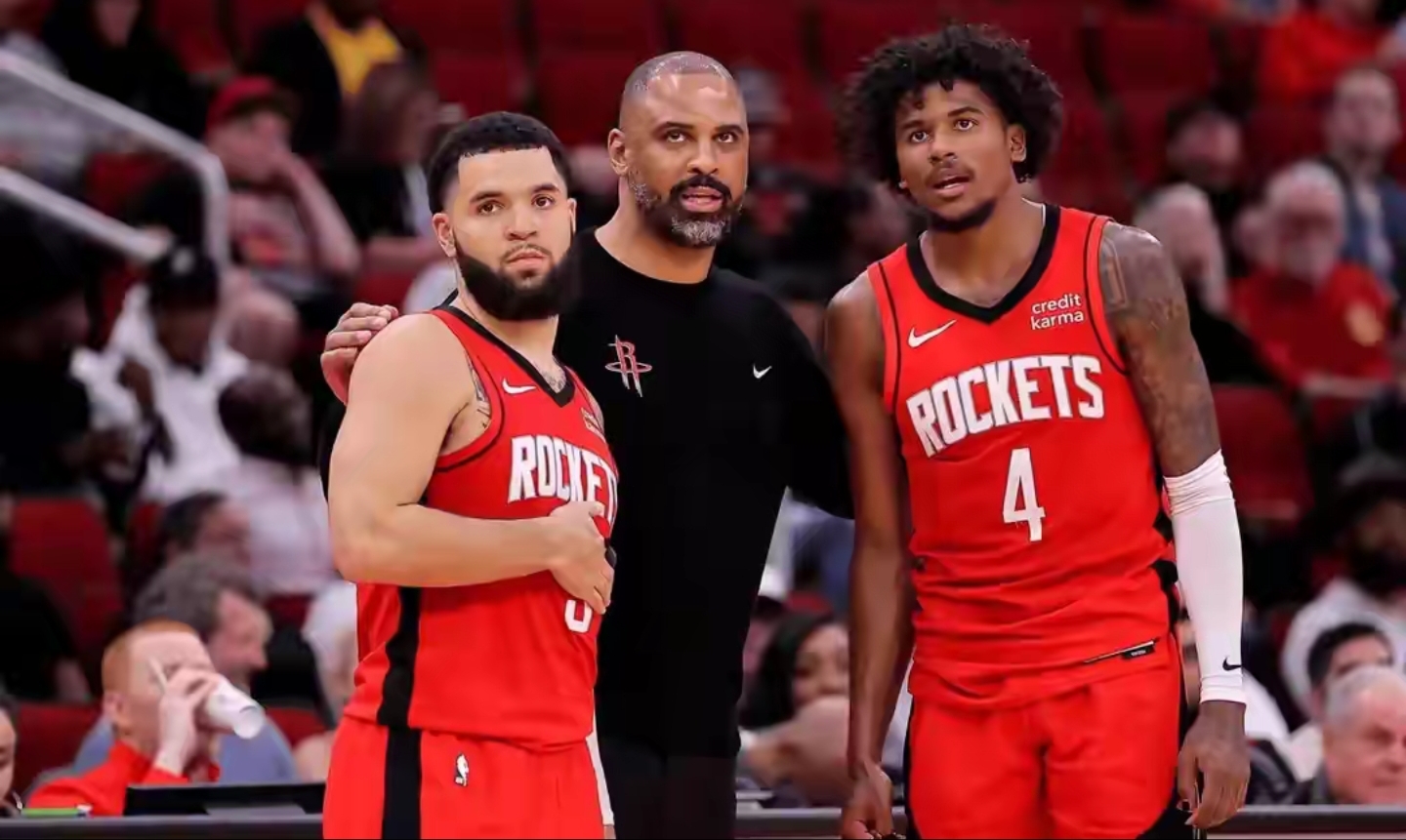 鹈鹕完胜灰熊，汉密尔顿制霸全场