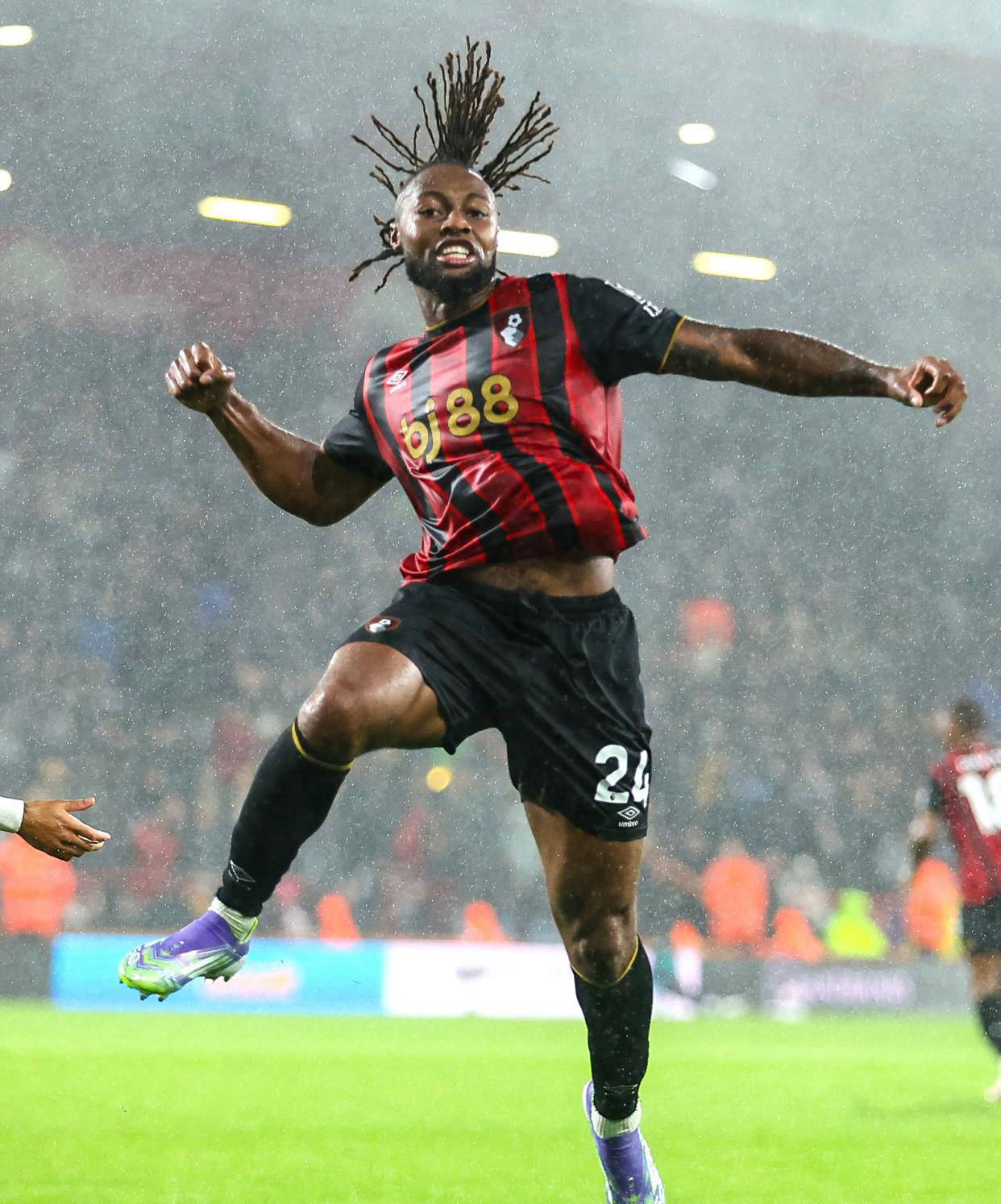 伯恩茅斯主场惨败富勒姆,中场精彩组织难以挽救局面的简单介绍 伯恩茅斯主场惨败富勒姆,中场精彩组织难以挽救局面的简单介绍