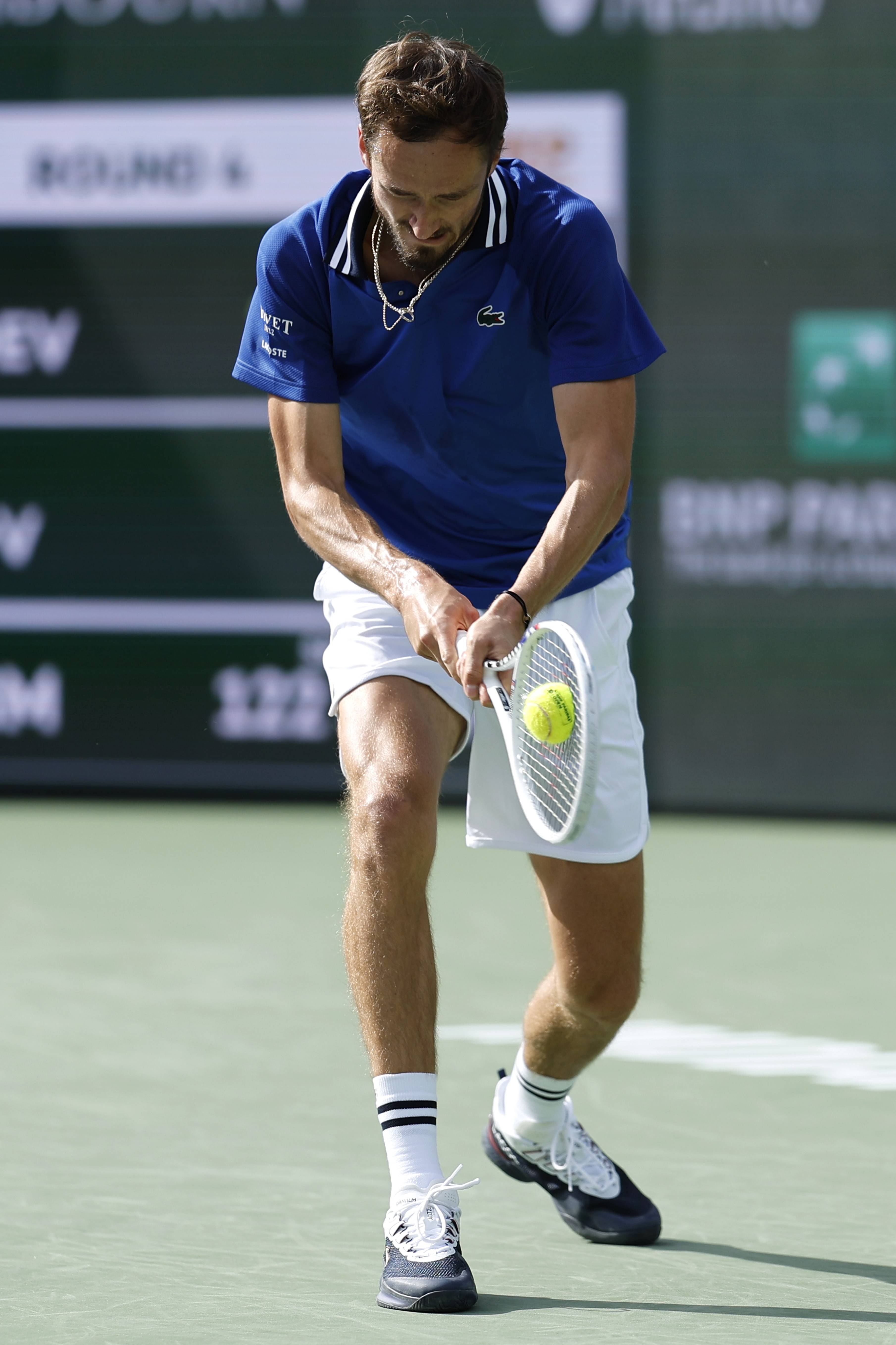 法国网球队险胜日本网球队,梅德韦杰夫高光表现的简单介绍 法国网球队险胜日本网球队,梅德韦杰夫高光表现的简单介绍