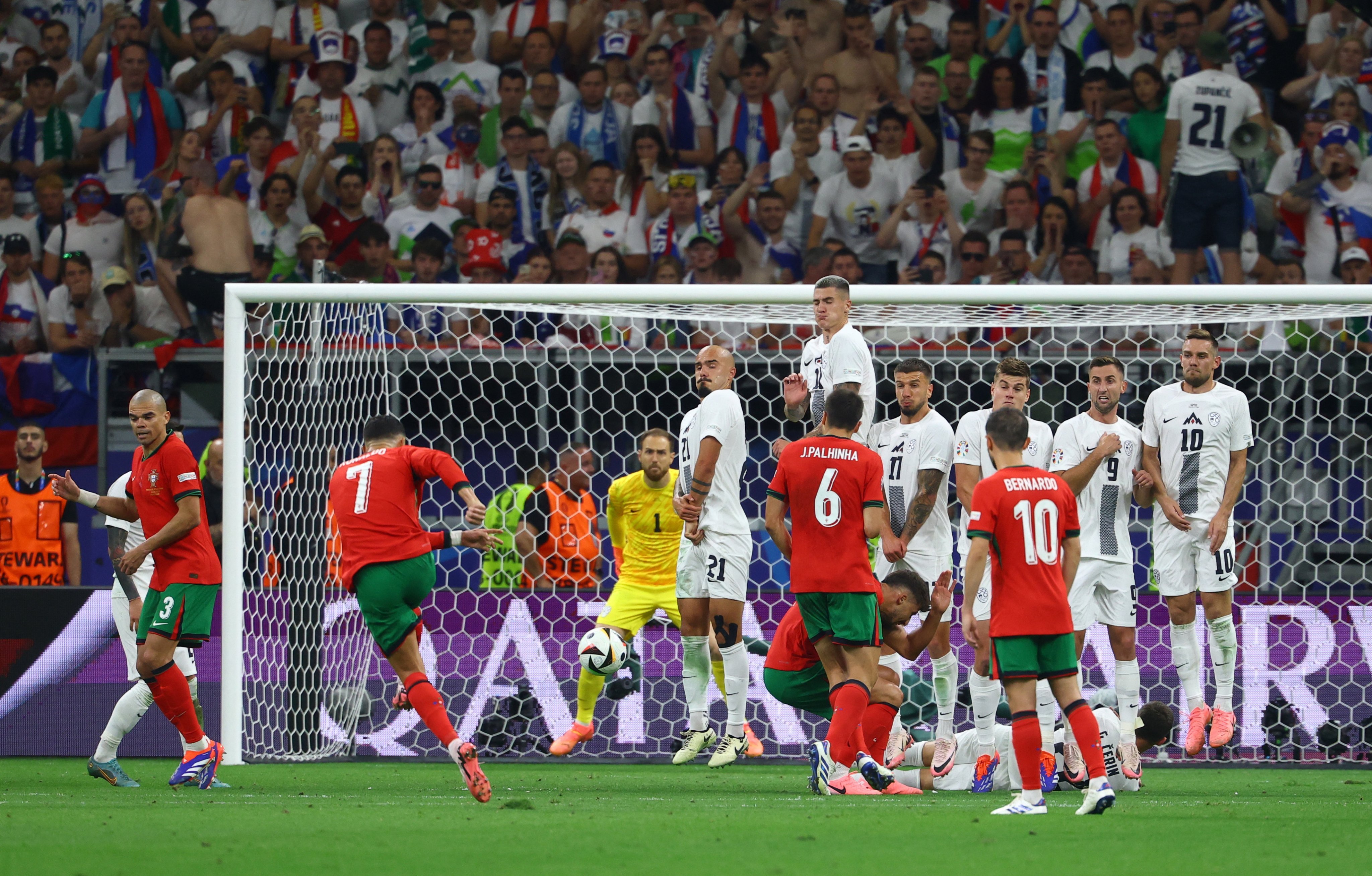 关于斯洛伐克队东山再起，备战欧洲足球精彩赛事的信息