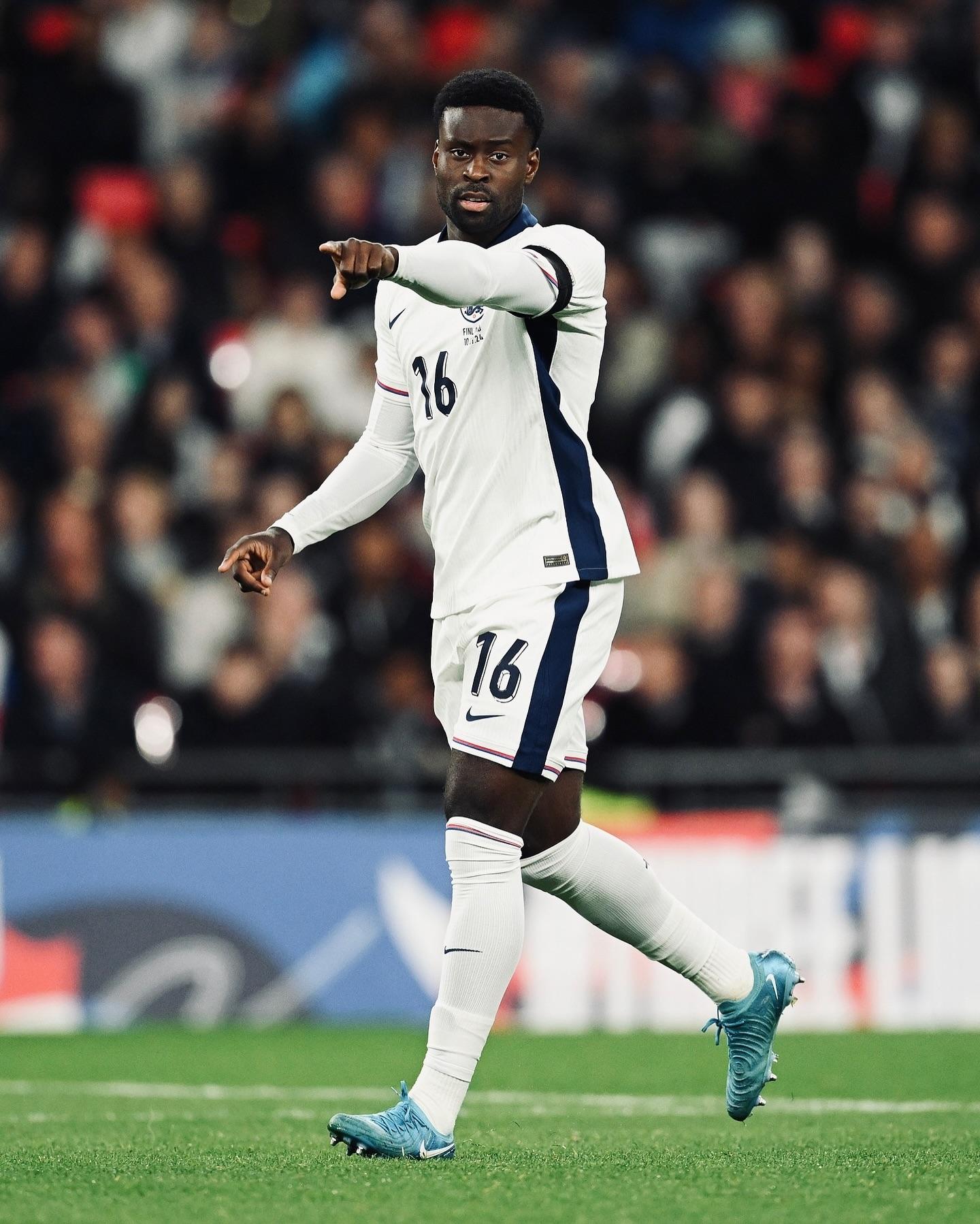 水晶宫客场逆转埃弗顿，取得宝贵三分的简单介绍