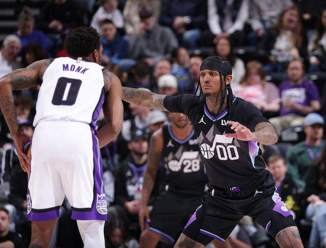 PG电子娱乐在线-包含爵士在客场与国王交锋，保持高水准表现的词条