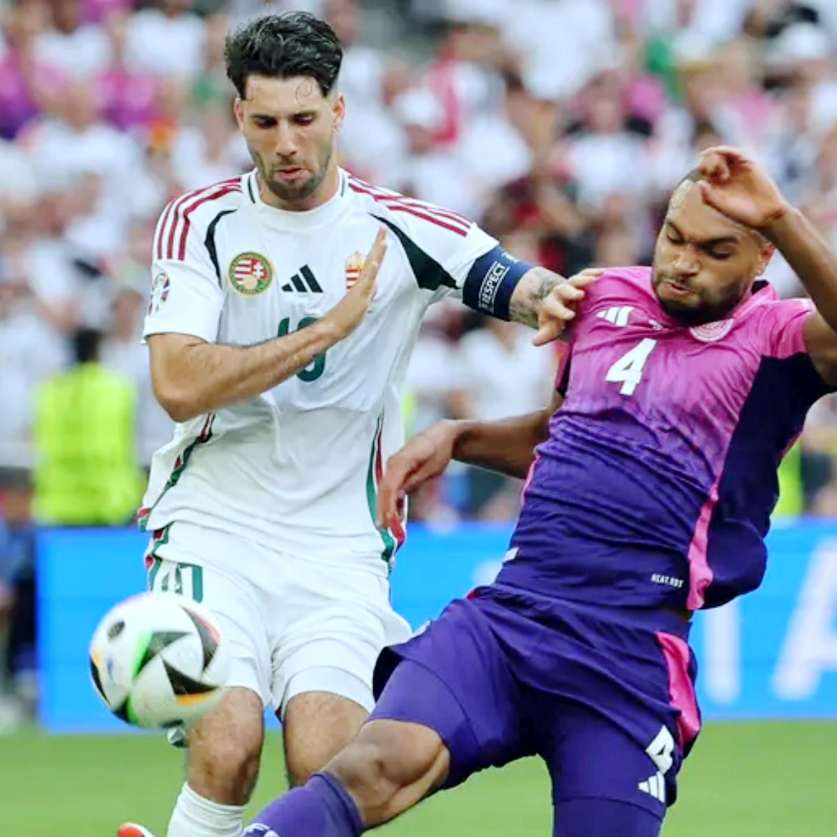 PG电子APP-豪门之争，德国足球联赛竞争激烈不止的简单介绍