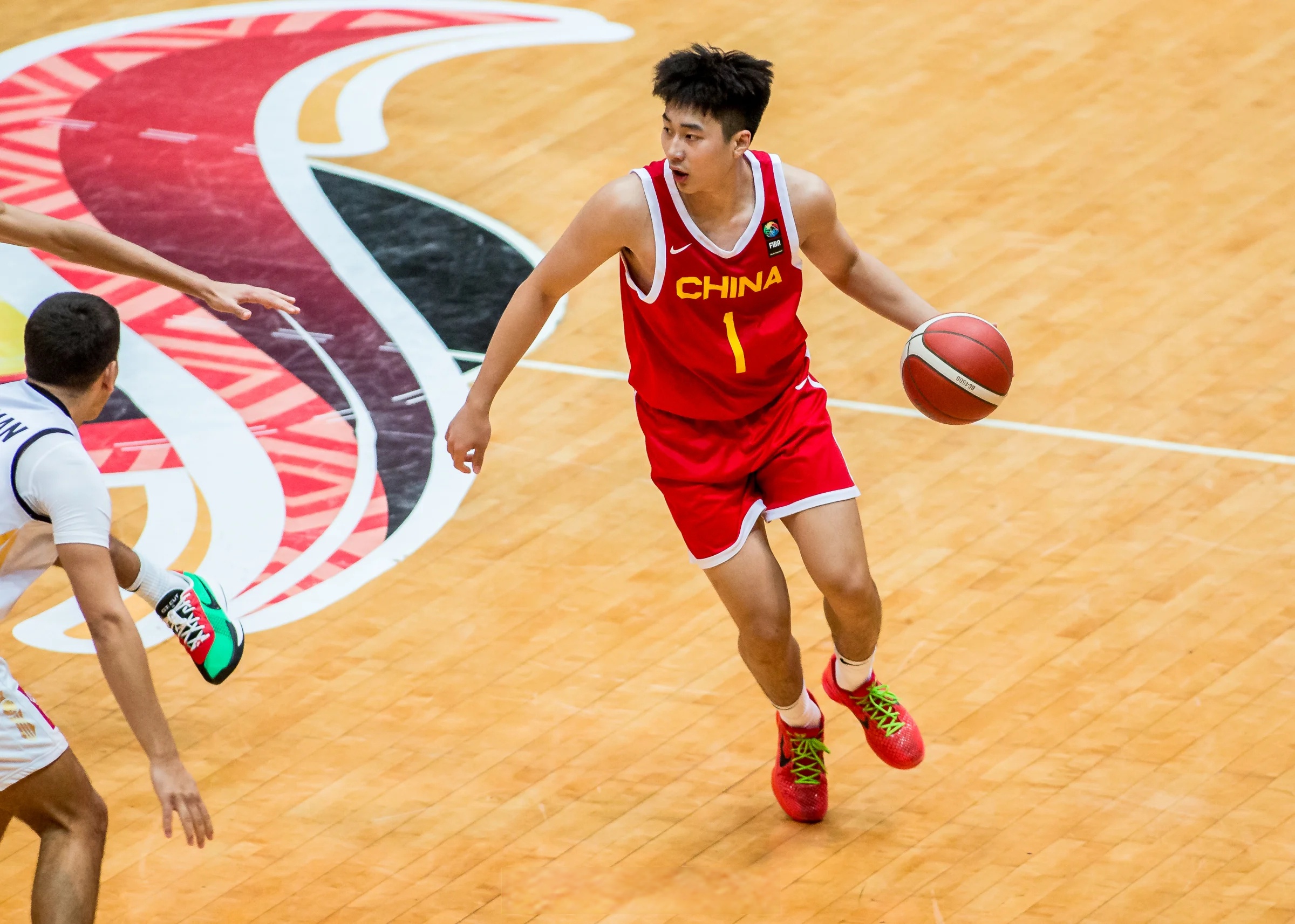 贵阳男篮新赛季启动线上训练