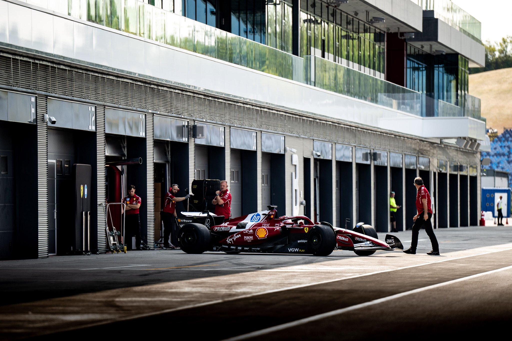 梅赛德斯完胜索伯车队，勒克莱尔状态火热的简单介绍