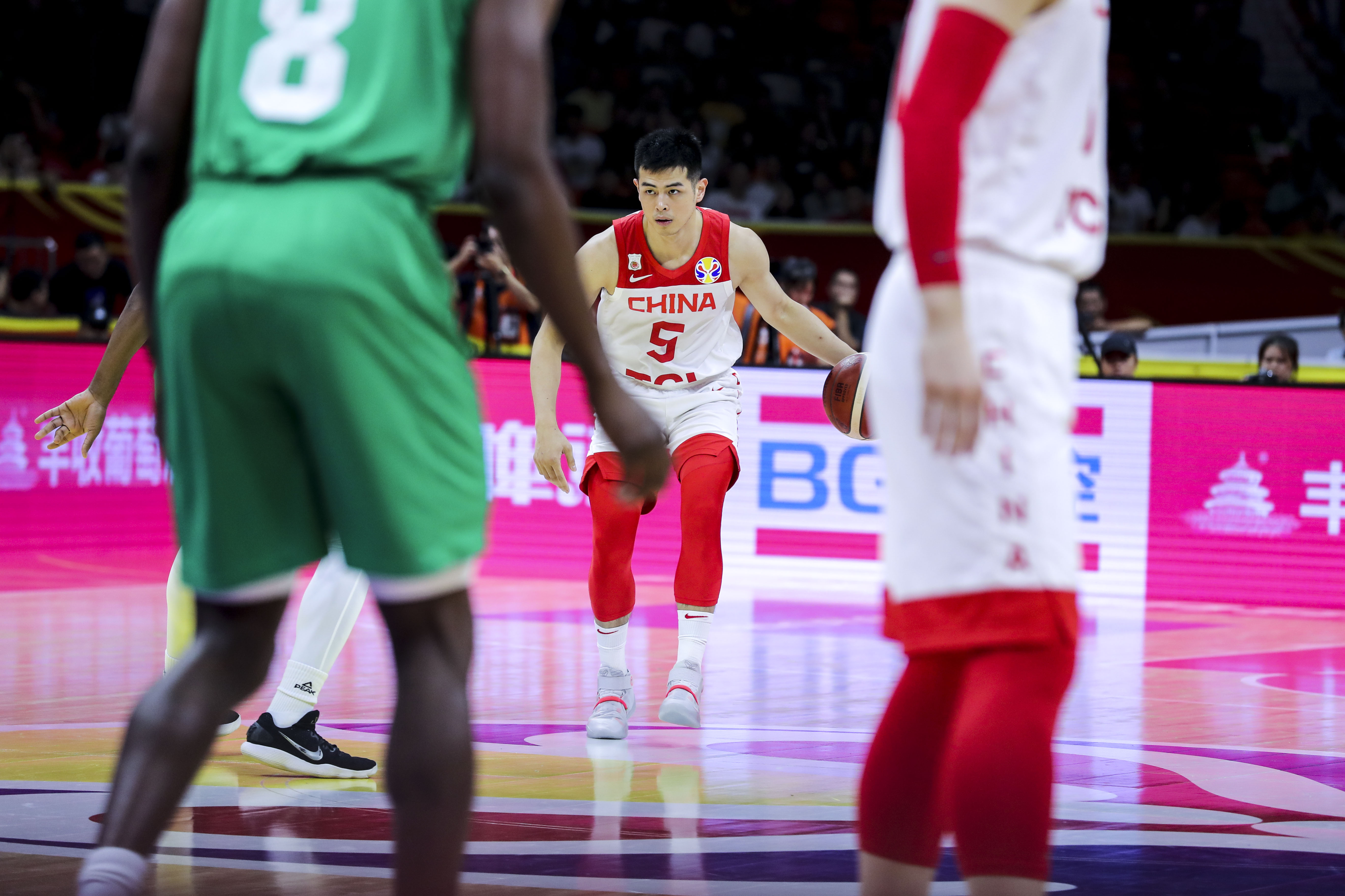 PG SOFT游戏-包含尼日利亚男篮险胜黄蜂，欧文制霸全场的词条