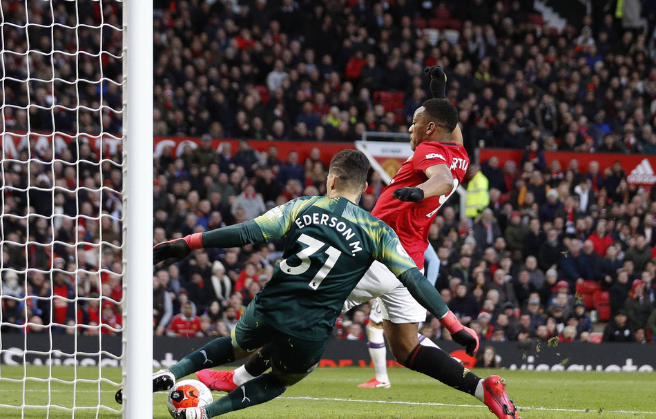 包含丹麦爆冷切尔西，马夏尔打破历史纪录的词条