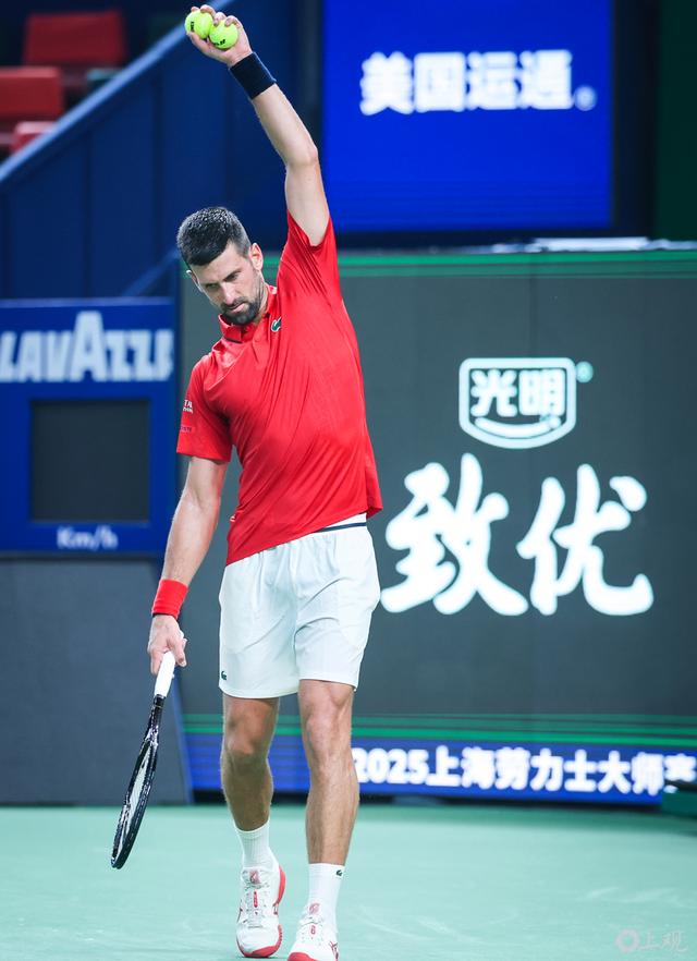 包含世界网球队绝杀美国网球队，德约科维奇打破历史纪录的词条